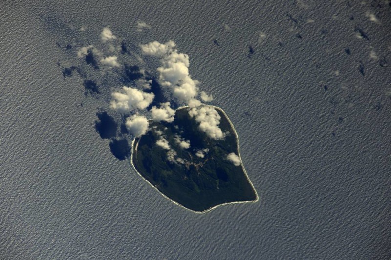 Остров Атиу, один из островов Кука. Острова Кука находятся в южной части Тихого океана в Полинезии Instagram, земля, космонавты