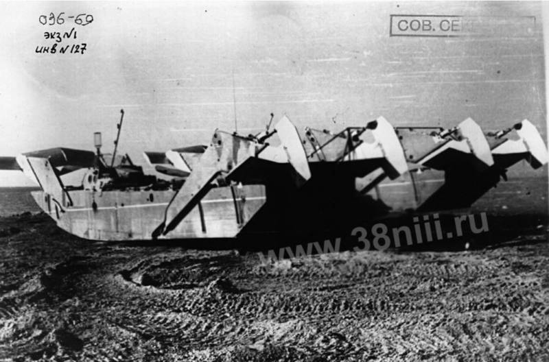 История зампотеха: танковый десант на подводных крыльях оружие