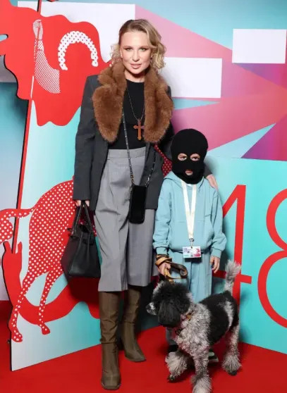 Валерия Гай Германика вышла в свет с младшим сыном Германика, которая, Валерия, сыномВалерия, Емельяненко, Германики, прошлом, вместе, ГерманикаВалерия, который, Александре, спортсмене, известно, фильм, документальный, вышел, Валерии, СеверинаНедавно, девятилетняя, мамой