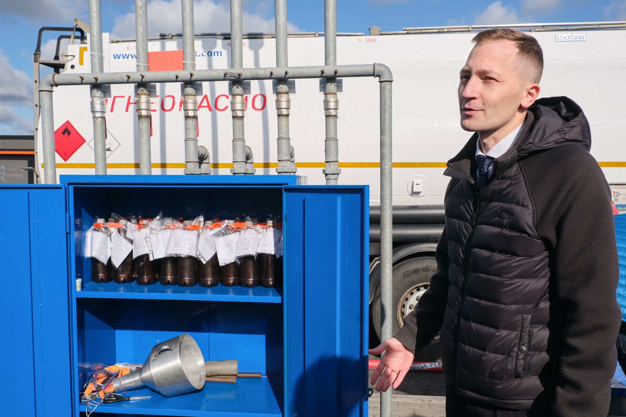 Любовь, бензин и роботы. Как устроена современная АЗС Любовь, бензин и роботы. Как устроена современная АЗС автомобили,автомобиль,машины,НОВОСТИ,Россия,советы