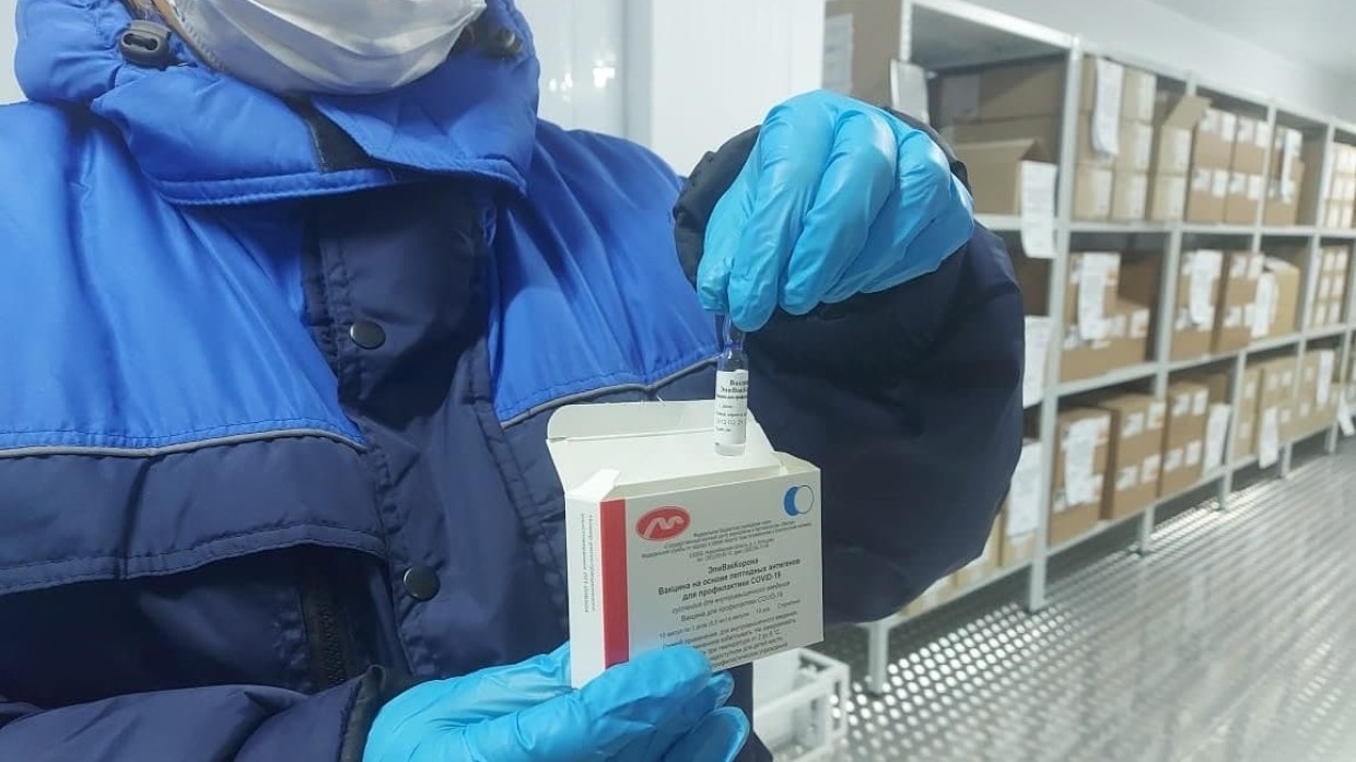 Российскую вакцину «ЭпиВакКорона» хотят приобрести уже более 50 стран