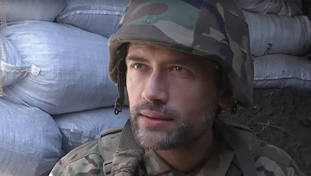 Актер Анатолий Пашинин во время интервью телеканалу ТСН. Стоп-кадр из видеозаписи интервью