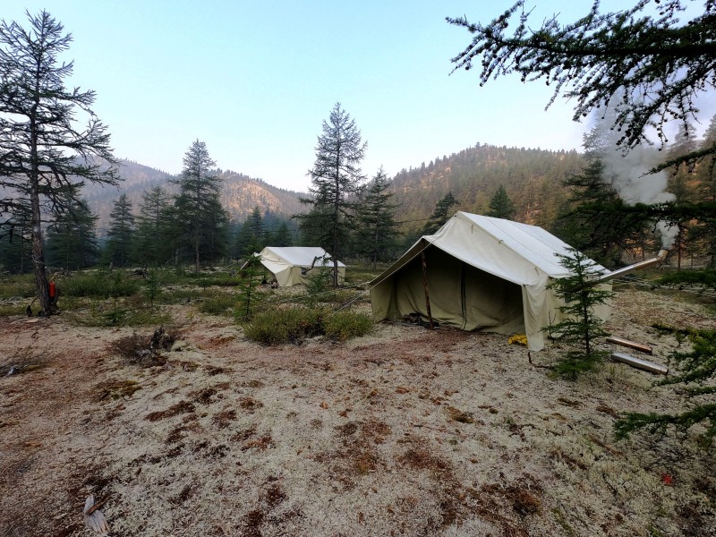 Утро в палаточном лагере