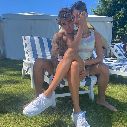 Джастин и Хейли Бибер наслаждаются летним отдыхом: новые фото пары Звездные пары