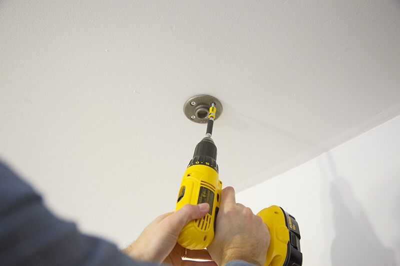 Потолочная вешалка из труб Потолочная вешалка из труб вешалка из труб,интерьер,своими руками