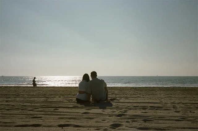 Инсайдеры подтвердили роман Матильды Шнуровой и бывшего участника шоу "Холостяк" Антона Криворотова Инсайдеры подтвердили роман Матильды Шнуровой и бывшего участника шоу "Холостяк" Антона Криворотова