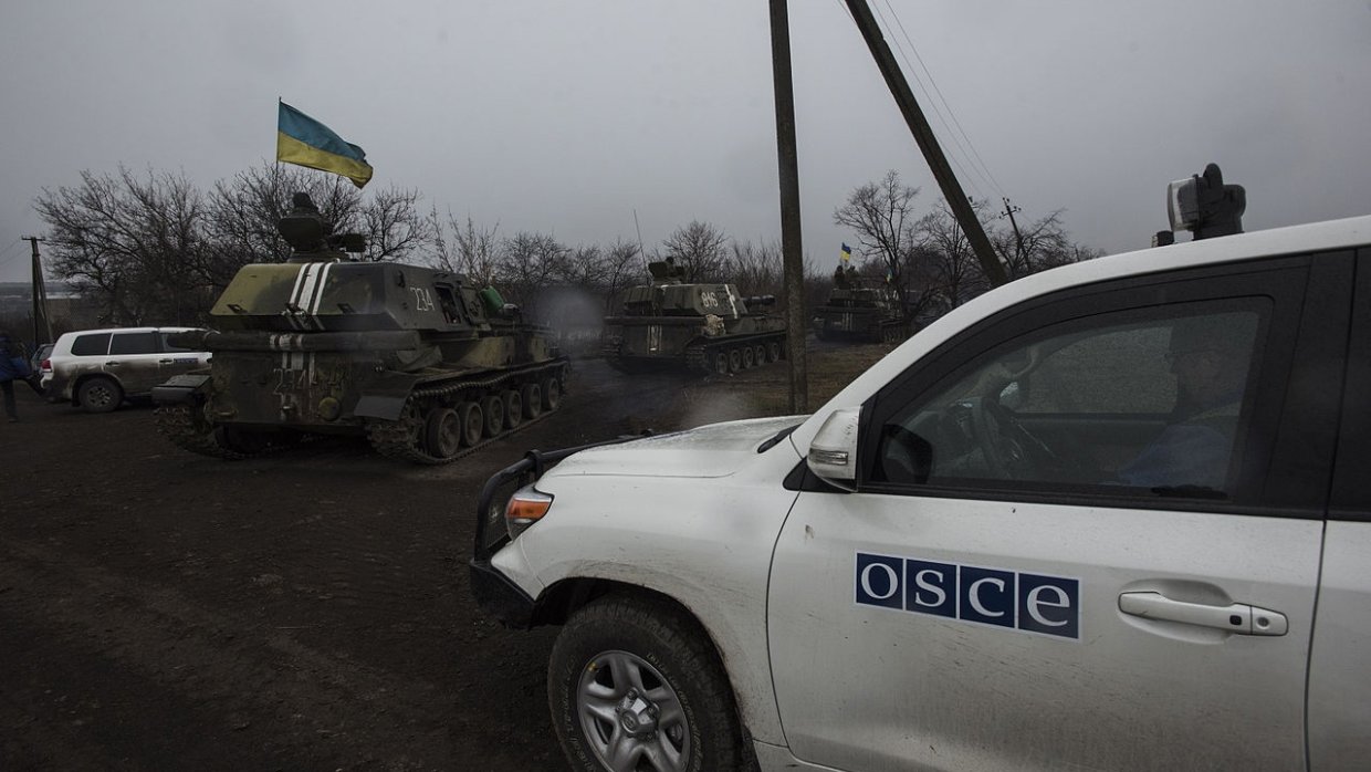 Донбасс сегодня: Киев дал команду сбивать дроны ОБСЕ, морпех ВСУ остановил грабителей ценой жизни