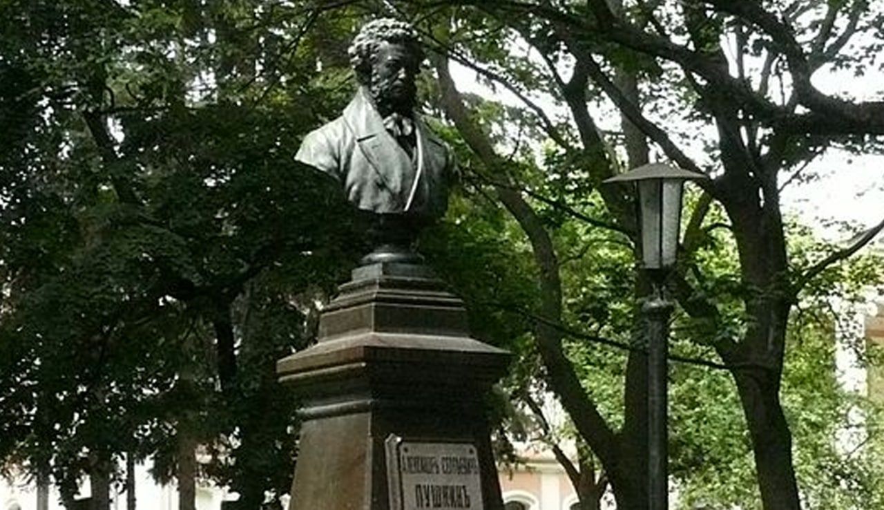 Посол Эфиопии в России Аргау выразил недоумение сносом памятников Пушкину на Украине