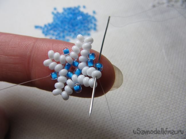 Браслет из бисера «Снежная королева» 