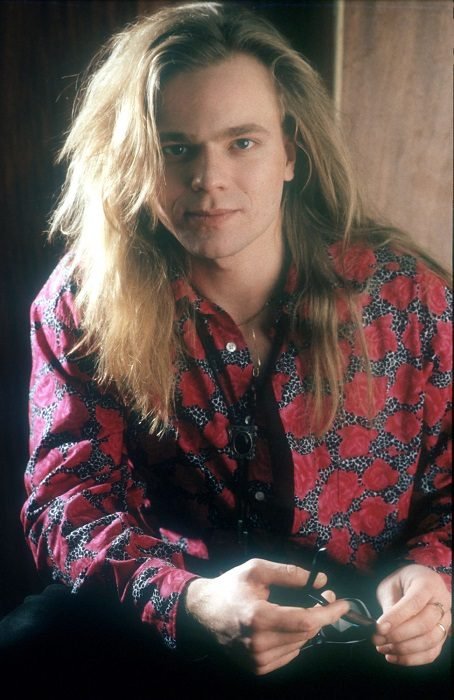 Яркие и редкие кадры отечественных знаменитостей, сделанные в 90-е годы 90-е,звезды,знаменитости,шоу-бизнес