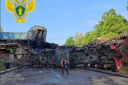 Транспортная прокуратура показала кадры с места обрушения моста в Курской области