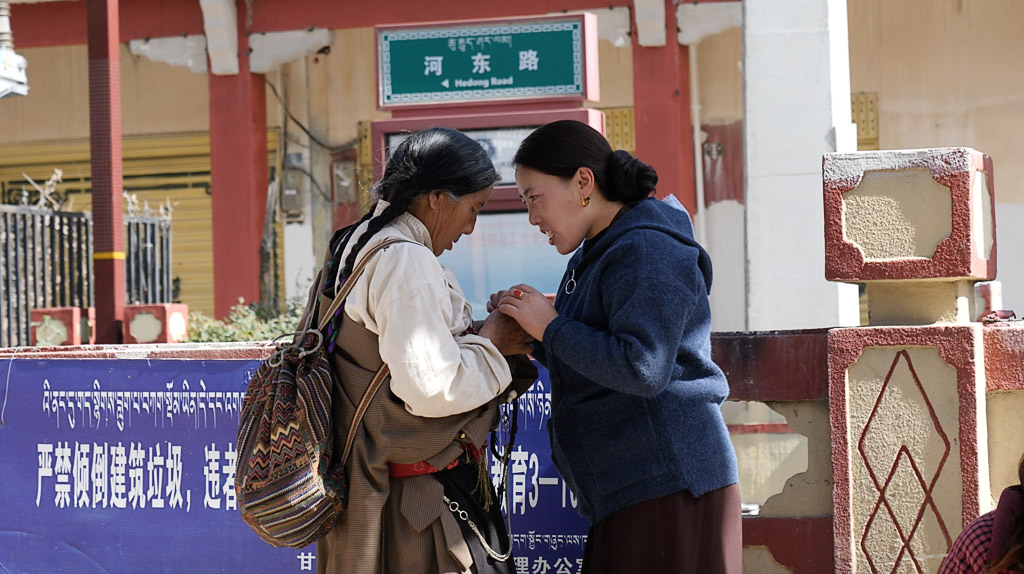 Академия Ярчен Гар: затерянный город-монастырь в Тибете Академия Ярчен Гар: затерянный город-монастырь в Тибете автотуризм