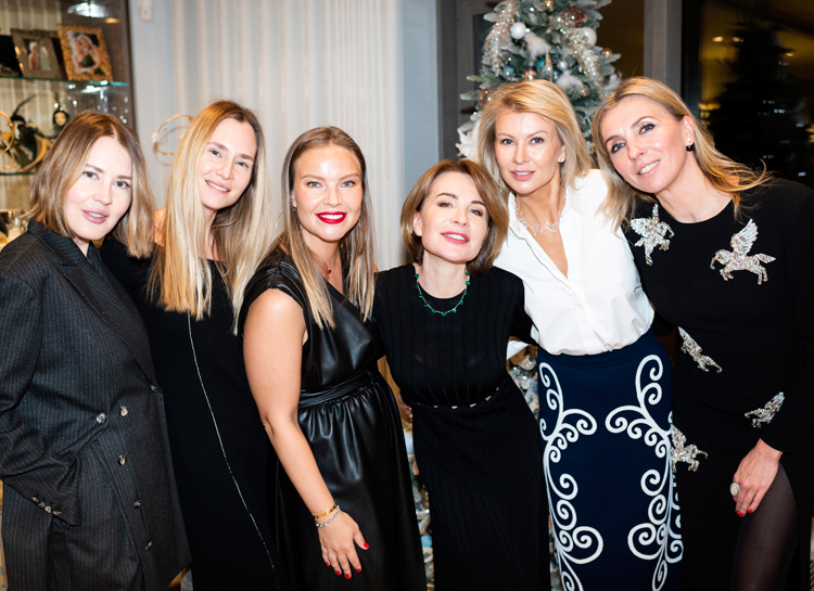 Ксения Собчак, Светлана Бондарчук, Надежда Оболенцева и другие гостьи ювелирного коктейля Ксения Собчак, Светлана Бондарчук, Надежда Оболенцева и другие гостьи ювелирного коктейля Мода,Новости моды