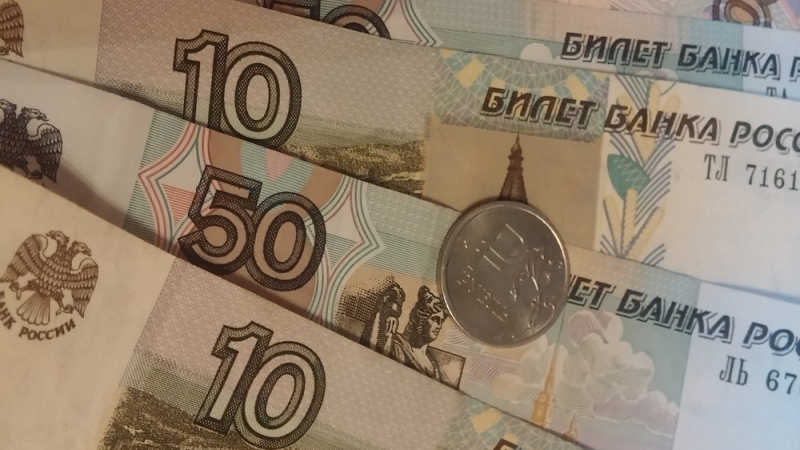 Неизвестные с ножом напали на шестиклассниц в Петербурге и отобрали деньги