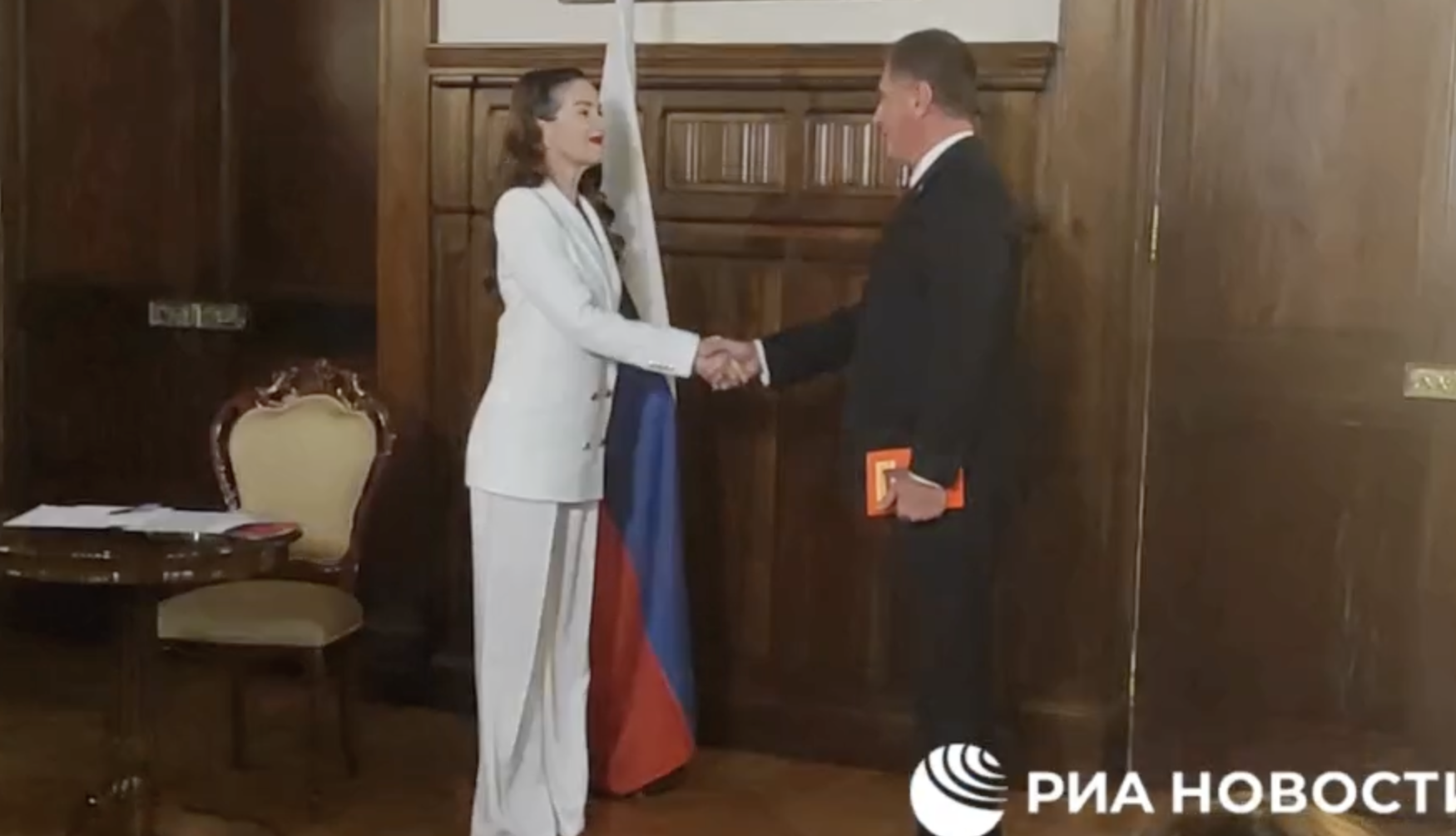 Наталья Орейро забрала российский паспорт