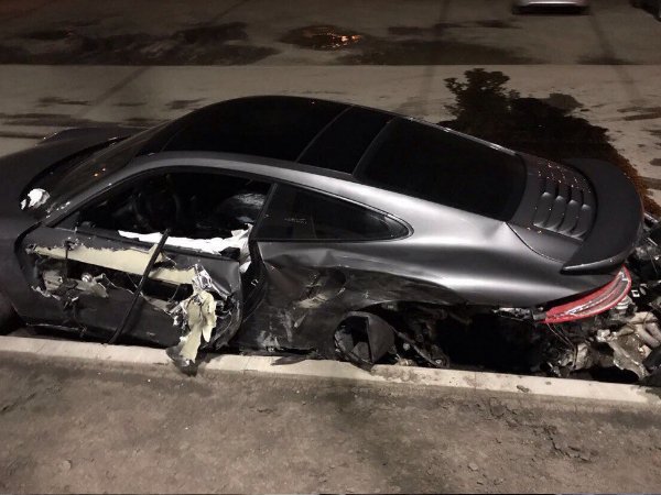 Картинки по запросу ВОДИТЕЛЯ «ХОНДЫ», В КОТОРУЮ ВЪЕХАЛ «ПОРШЕ 911 TURBO S», ПЫТАЮТСЯ СДЕЛАТЬ ВИНОВНИКОМ ДТП