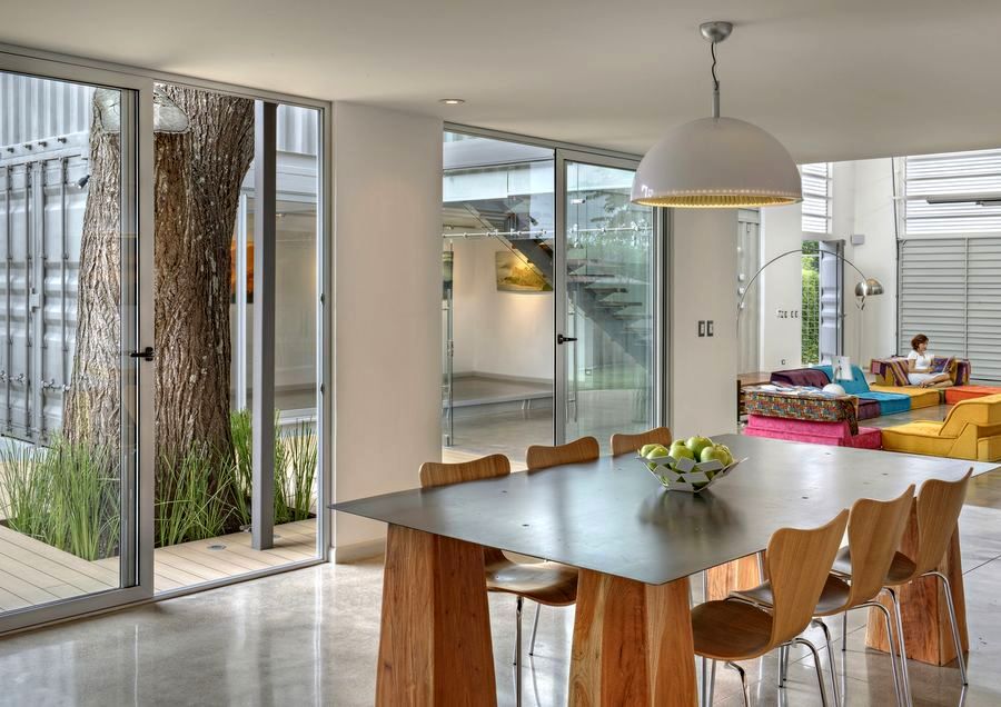 house-8-shipping-containers-11