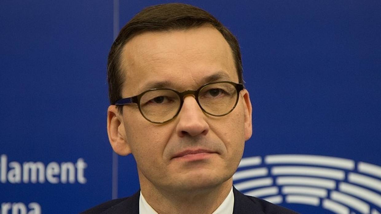 Премьер Польши получил замечание в Европарламенте за слишком долгую просьбу о деньгах
