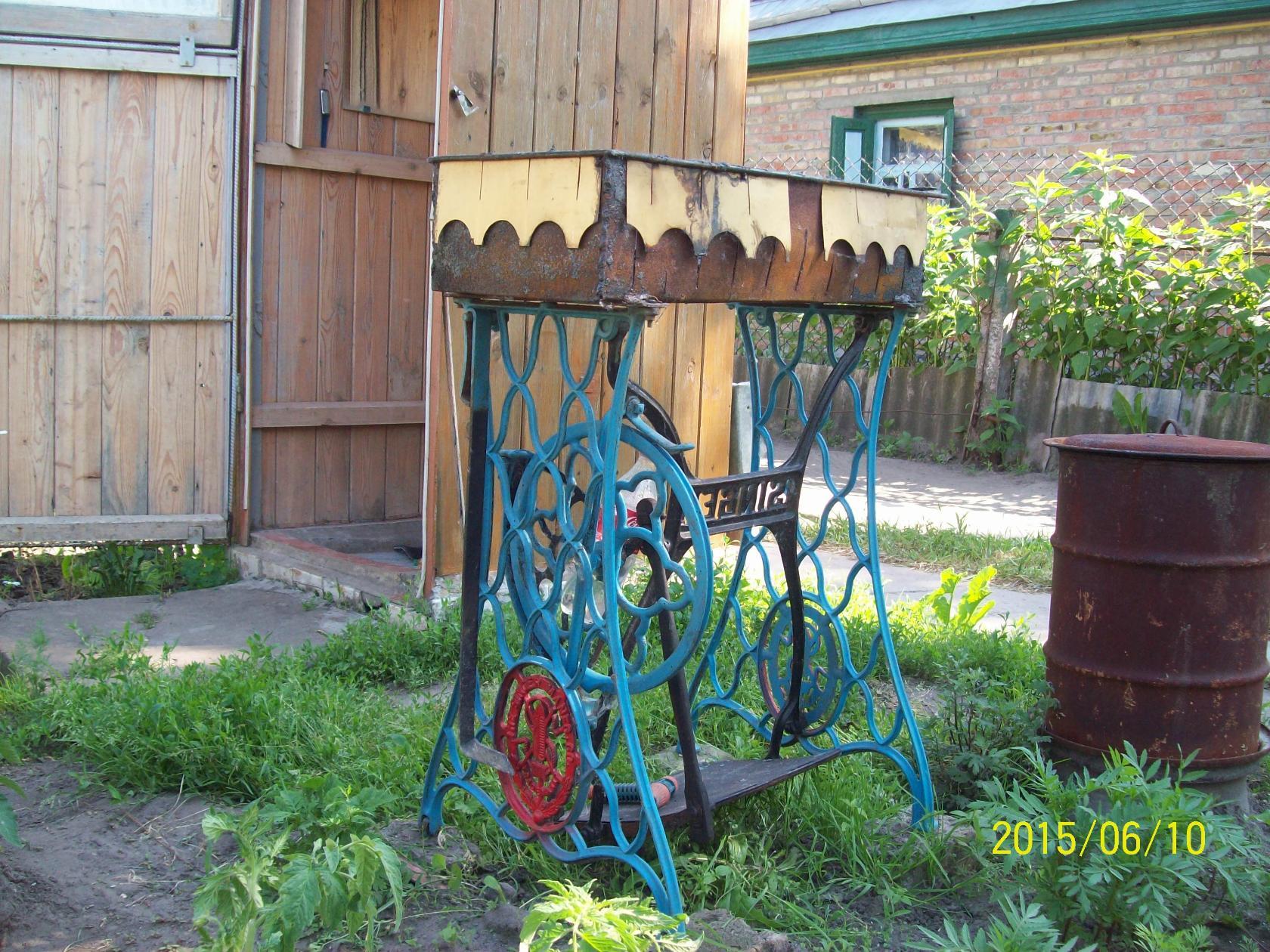 Старые машинки Зингер снова могут стать полезными: переделки Старые машинки Зингер снова могут стать полезными: переделки полезные советы,разное