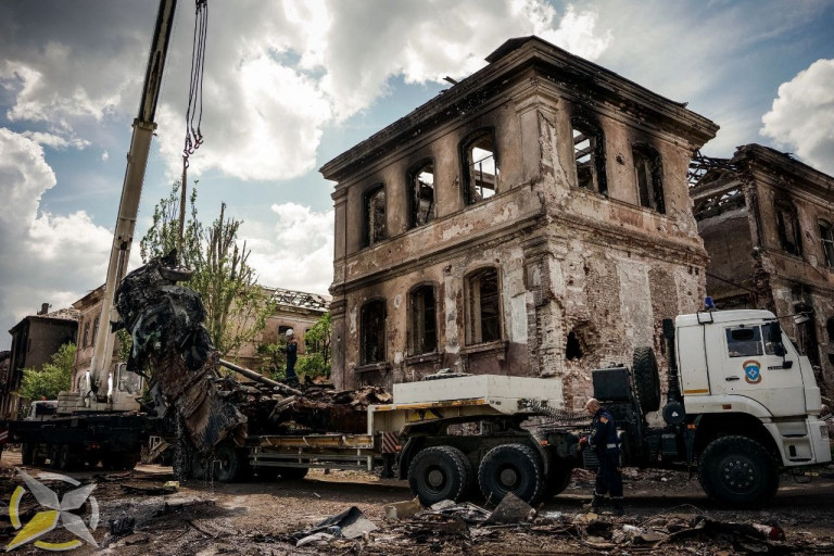 МАРИУПОЛЬ НАПОЛНЯЕТСЯ ЖИЗНЬЮ: ШКОЛЫ, АВТОБУСЫ, АВТОМОБИЛИ И ПЕРСПЕКТИВЫ