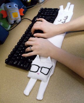 Мягкая подкладка под запястье в виде кота для клавиатуры