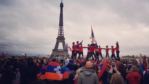 Россия готова сохранять мир между Арменией и Азербайджаном добрым словом и пистолетом Россия готова сохранять мир между Арменией и Азербайджаном добрым словом и пистолетом геополитика