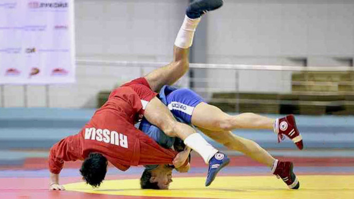 Соревнования по самбо  на Кубок президента России начались в Японии