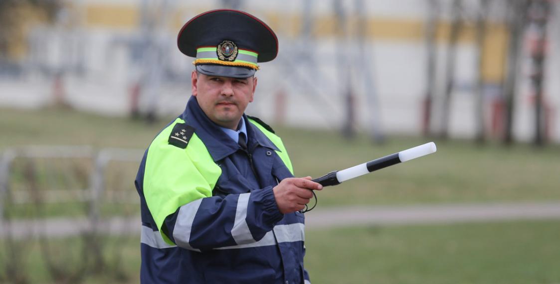салаты картинка гаишник с длинной палкой самых популярных цитируемых