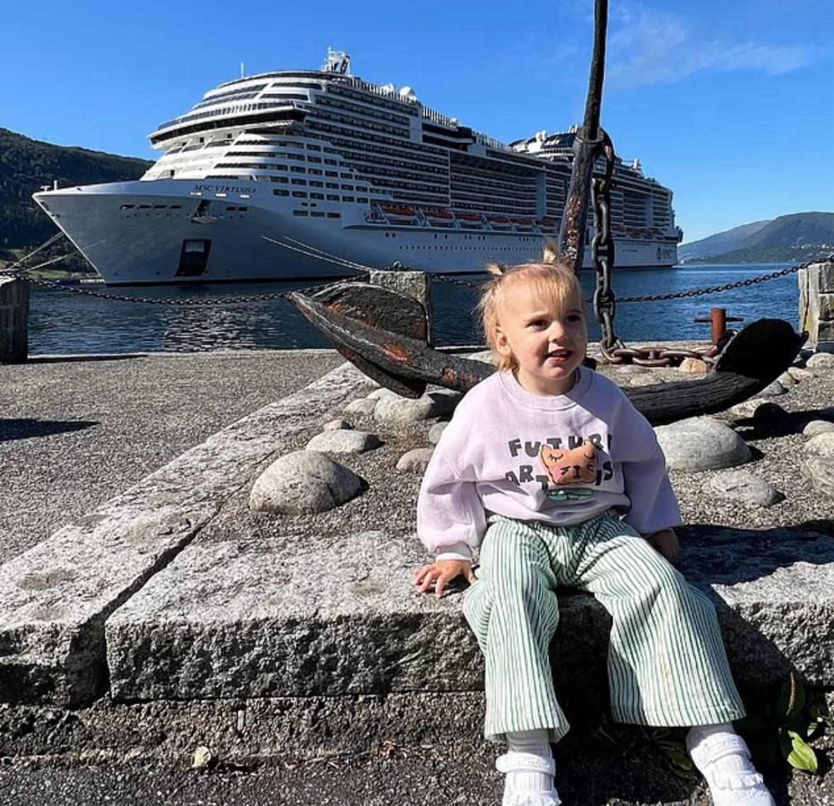 Бесплатное питание и детский сад на борту: как родители растят двухлетнюю дочь на круизном лайнере Пайпер, семьей, между, Фезерстоун, такой, может, девочки, семье, жизни, работой, жизнь, сложности, словам, корабле, необычного, когда, страны, детской, сначала, годПо