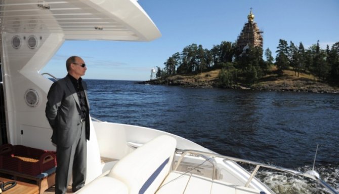 СМИ: Владимир Путин отдыхает в Карелии