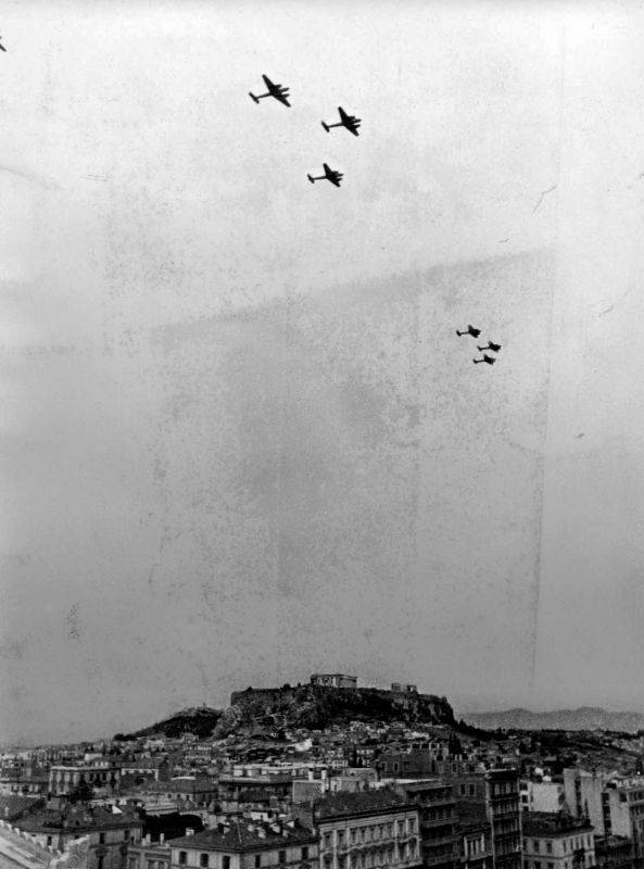 Падение Афин. Немецкий блицкриг в Греции Падение Афин. Немецкий блицкриг в Греции история