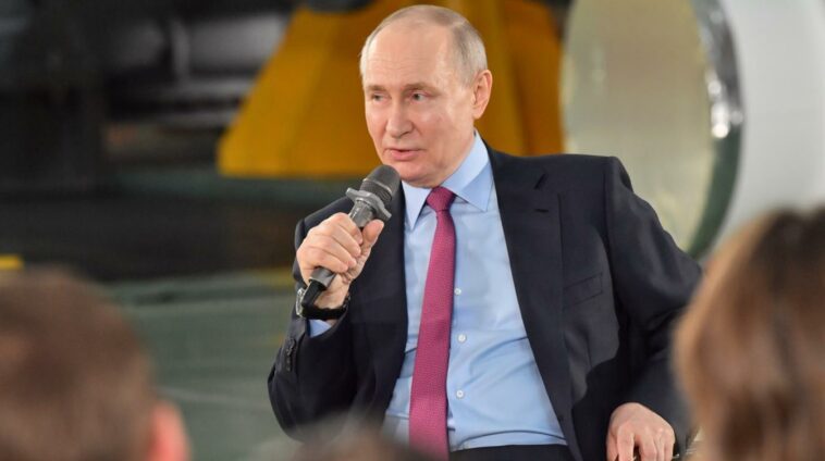 В США считают, что Путин укрепил свои позиции на фоне разногласий Запада