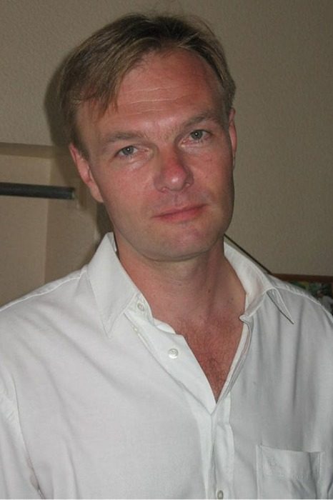 О чём предпочитает молчать Александра Захарова О чём предпочитает молчать Александра Захарова