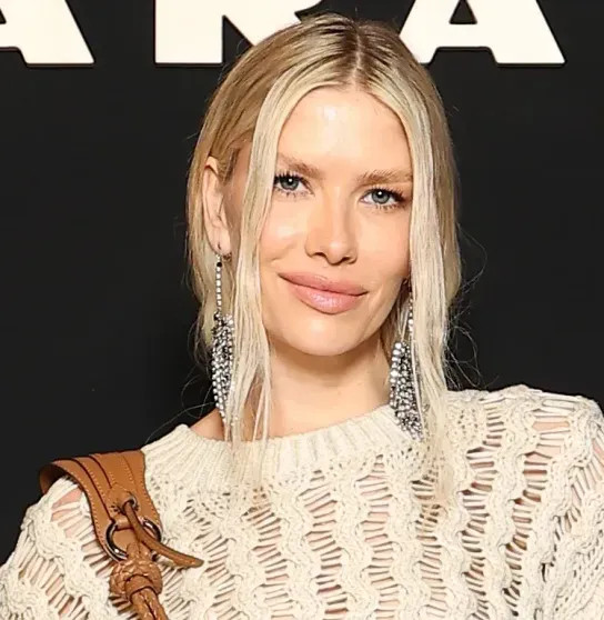 Неделя моды в Париже: Ирина Шейк, Елена Перминова и Диана Крюгер на показе Isabel Marant Marant, Isabel, показе, осеньзима, Елена, Перминова, Ирина, подиум, другие, супермодель, Тугаард, Крюгер, Тенни, Диана, Консани, рамках, коллекции, Самойловой, 2026Ирина, 2026Алекс