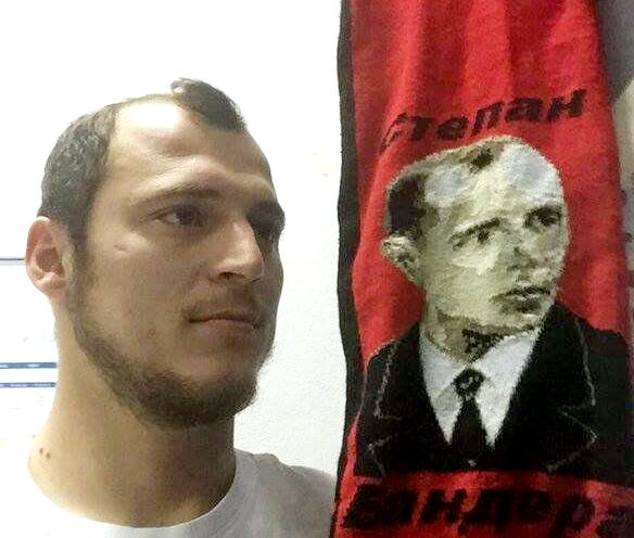 Украинский футболист Зозуля не может найти новый клуб после скандала с бандеровским флагом