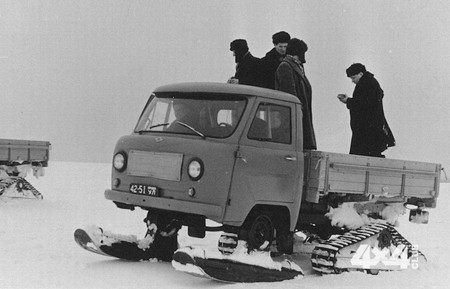 10 легендарных фотографий автомобилей УАЗ и невероятных историй, связанных с этими машинами