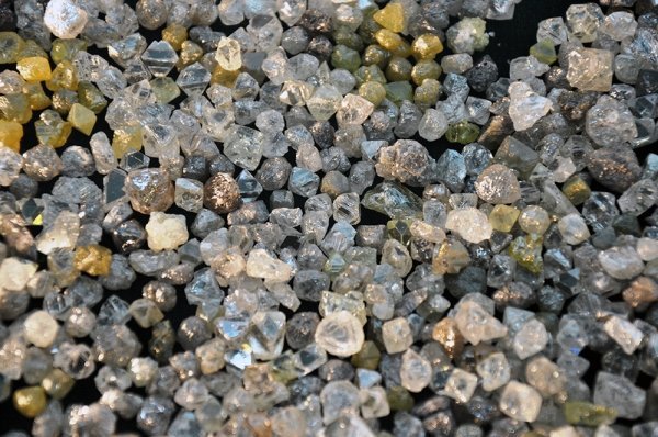 Новая алмазная россыпь России принесла первые драгоценные кристаллы