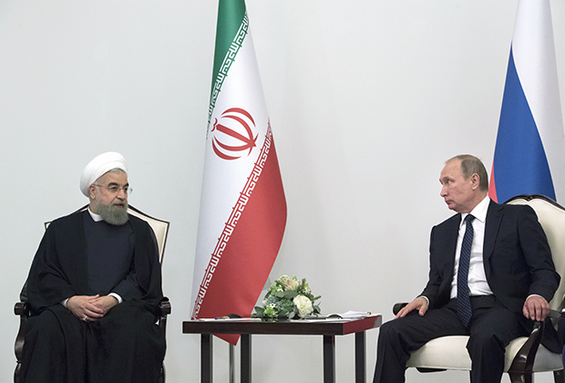 Президенты Ирана и России Хасан Рухани и Владимир Путин на встрече в Баку.