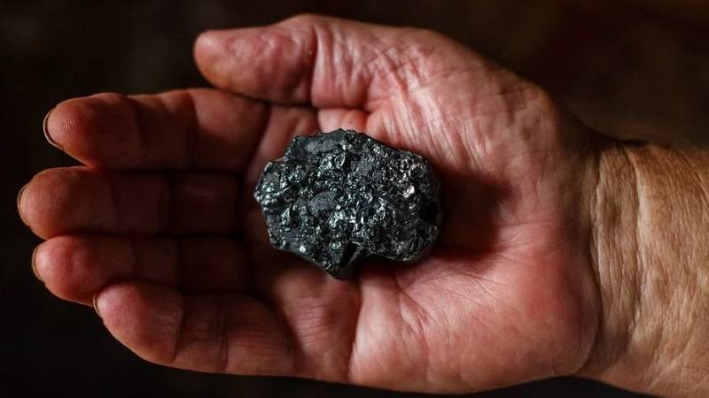 Зеленский придумал способ пополнить запасы угля без помощи России