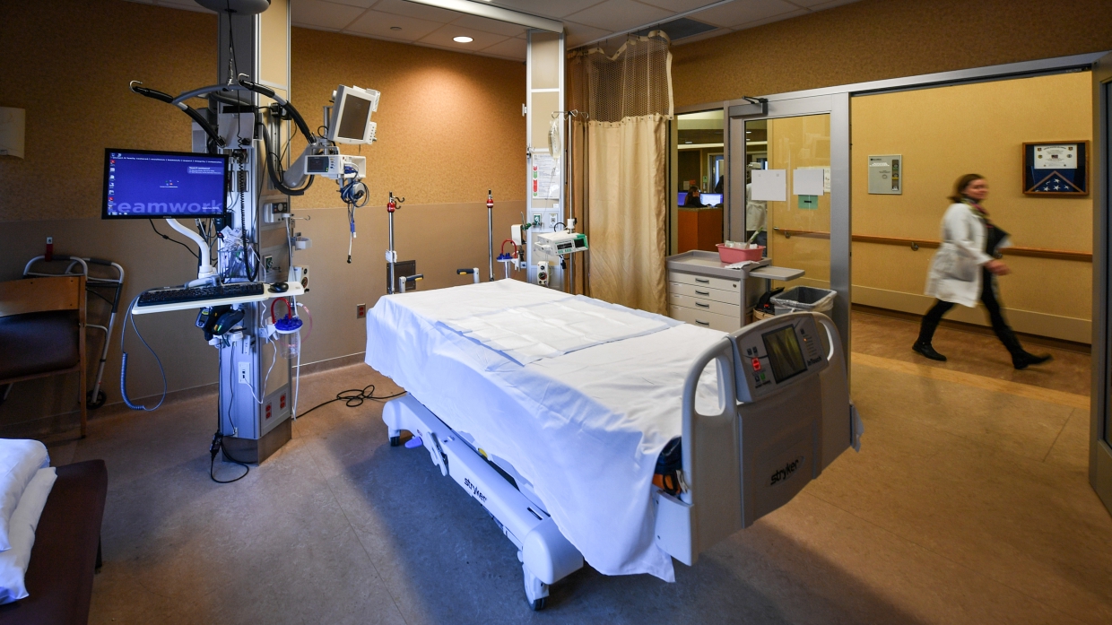 В десятках штатов США кончаются койки для больных COVID-19