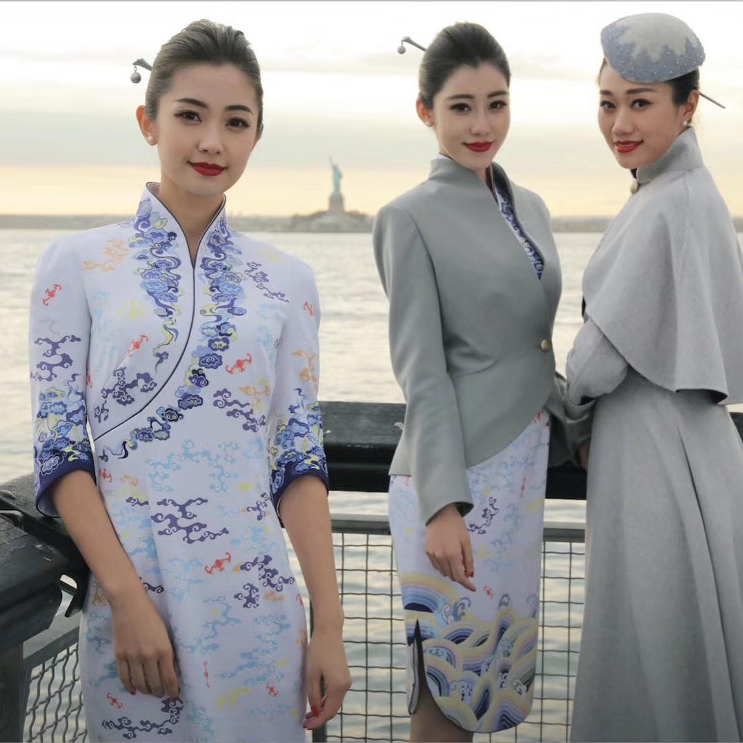 Самые красивые и стильные униформы стюардесс Самые красивые и стильные униформы стюардесс авиатур,страны