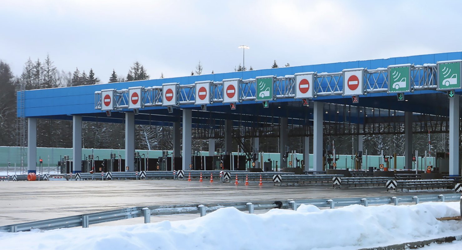 На Минском шоссе автомобилистов запутали бесплатные дублёры