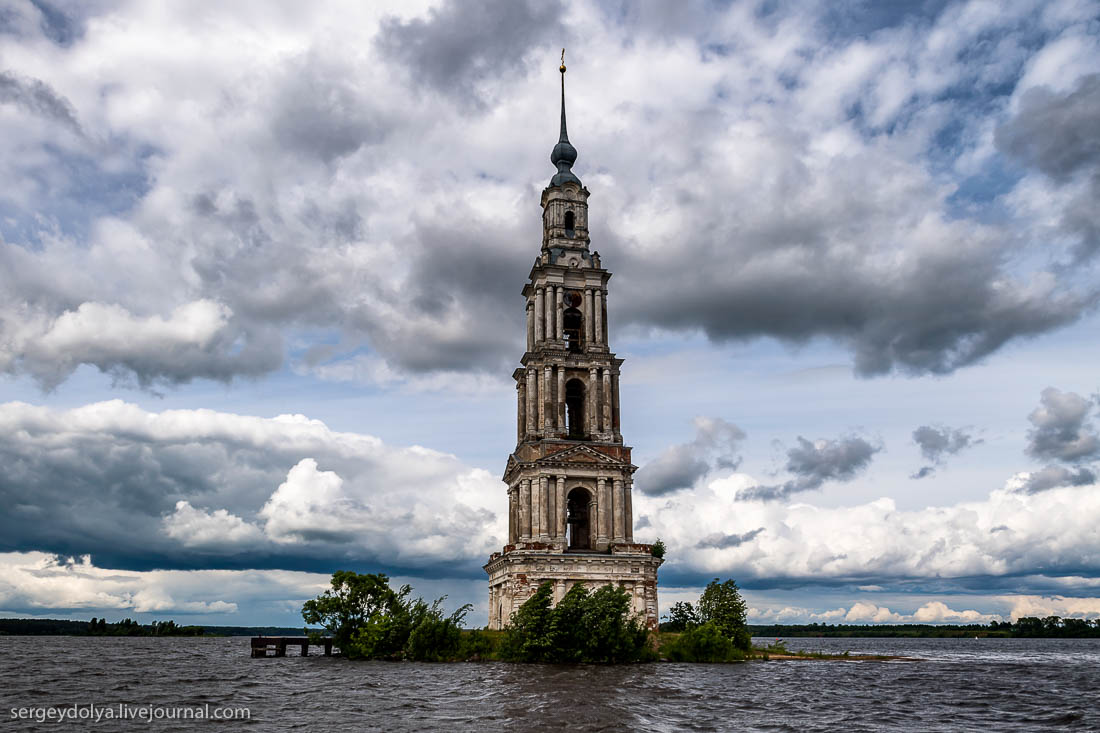 Затопленная церковь в цимлянском водохранилище фото