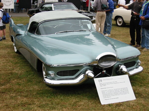 Buick Le-Sabre 1951 By edvvc — originally posted to Flickr as General Motors Le Sabre, CC BY 2.0, https://commons.wikimedia.org/w/index.php?curid=3854988