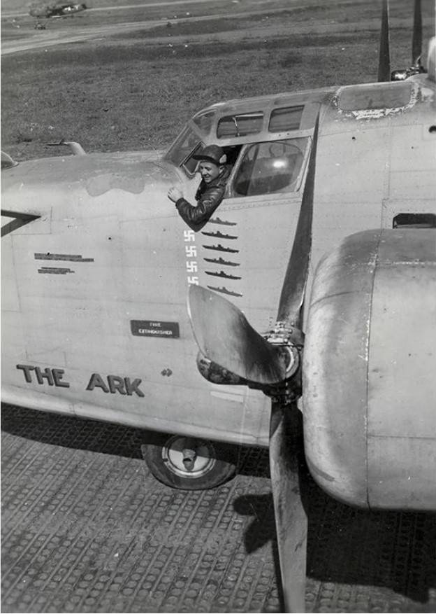 Исторический детектив. Когда некуда деваться, или Битва титанов над морем ввс,история