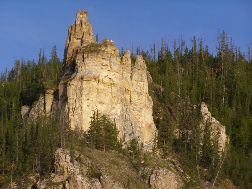 Круиз из Якутска по Лене с посещением Ленских столбов 