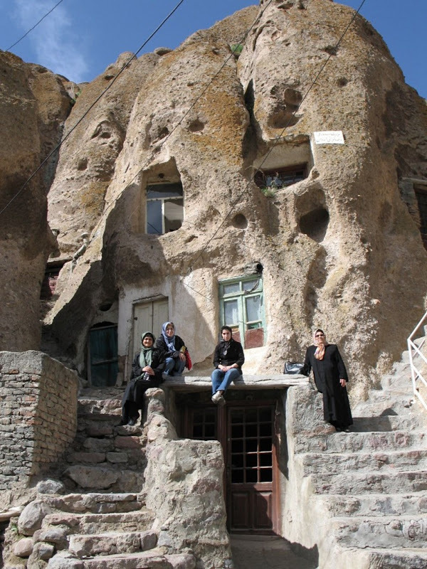 Иранская деревня Кандован: живописные дома в скалах, в которых люди живут уже 700 лет