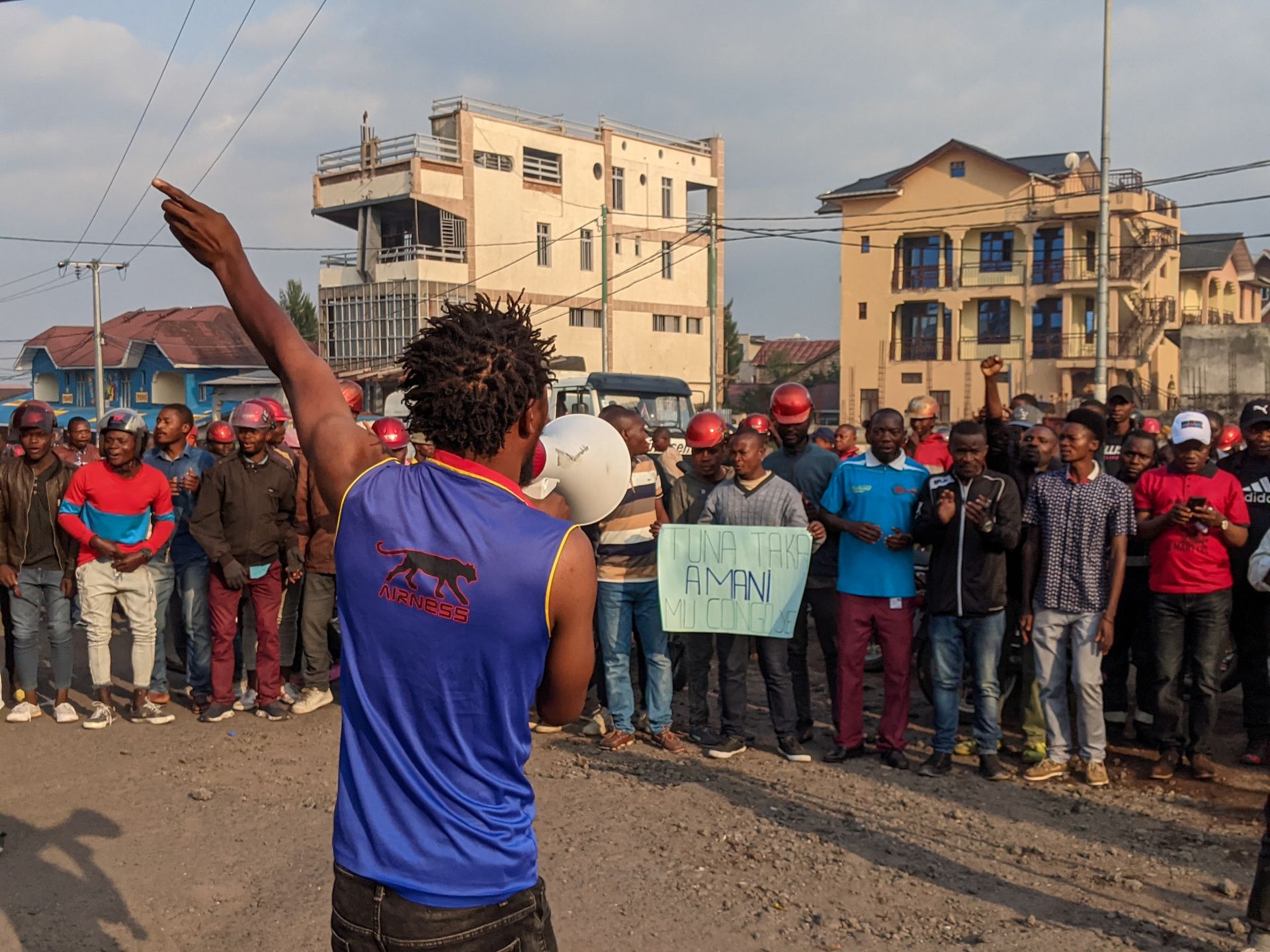 Жители ДРК уличили миротворцев в пособничестве боевикам Весь мир