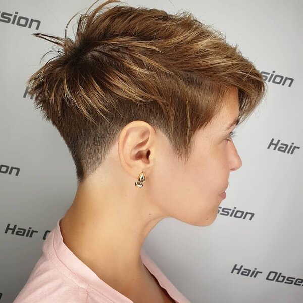 Топ-12 стильных стрижек для женщин с тонкими волосами Топ-12 стильных стрижек для женщин с тонкими волосами волосы,красота,мода и красота,прически,стрижки