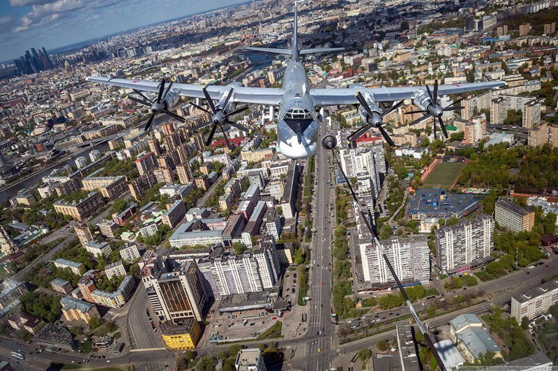 Москва из кабины самолета Ил-78 Москва из кабины самолета Ил-78